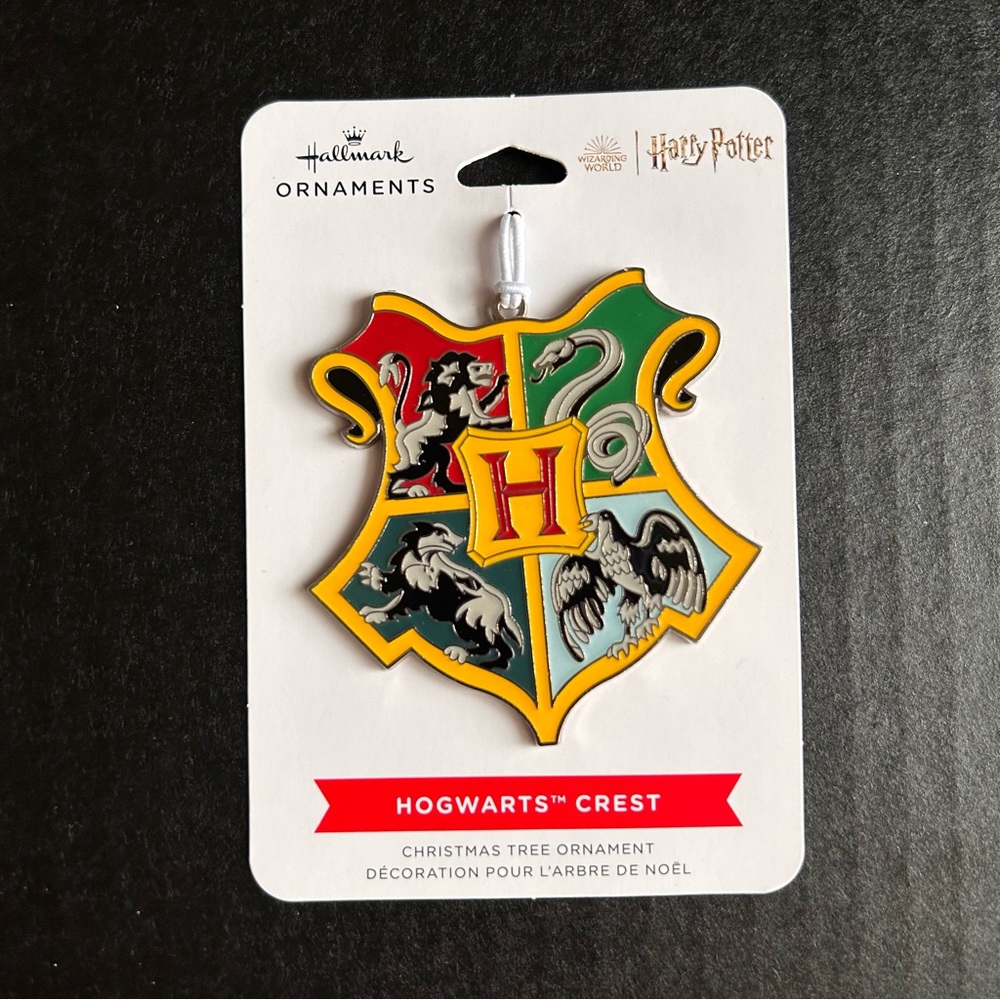 Harry Potter Hogwarts School Crest Hallmark Flat Metal Ornament Wizards Hanging